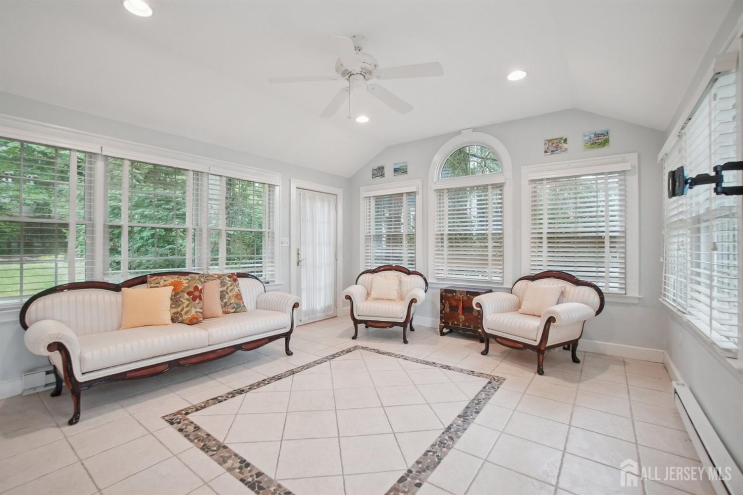 12 Edgewood, Edison, NJ, 08820