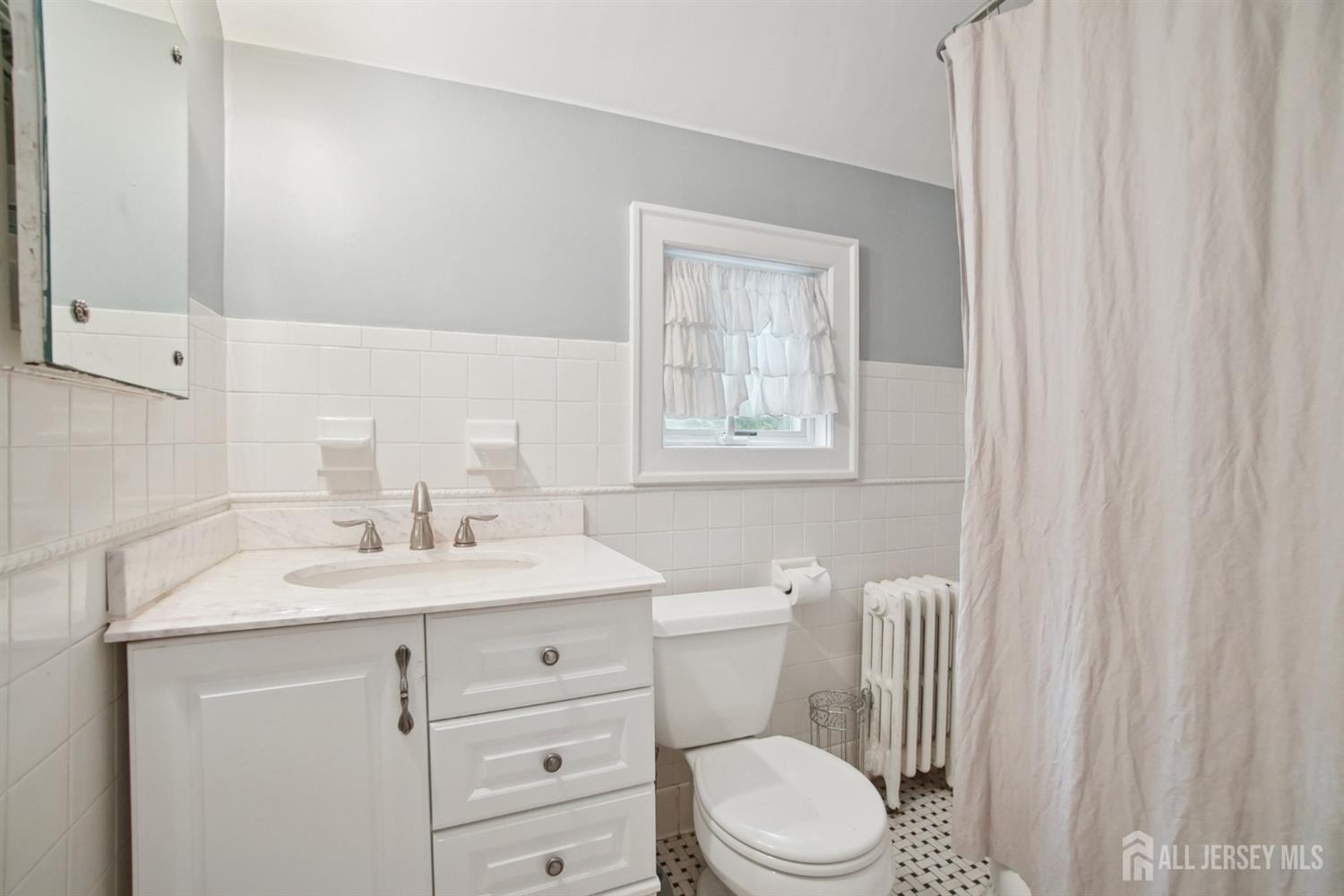 12 Edgewood, Edison, NJ, 08820