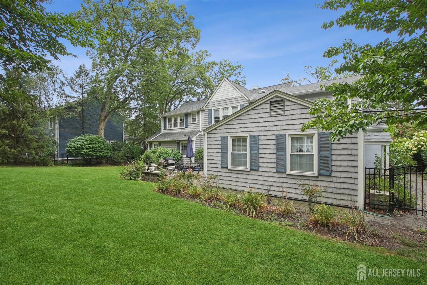 12 Edgewood, Edison, NJ, 08820