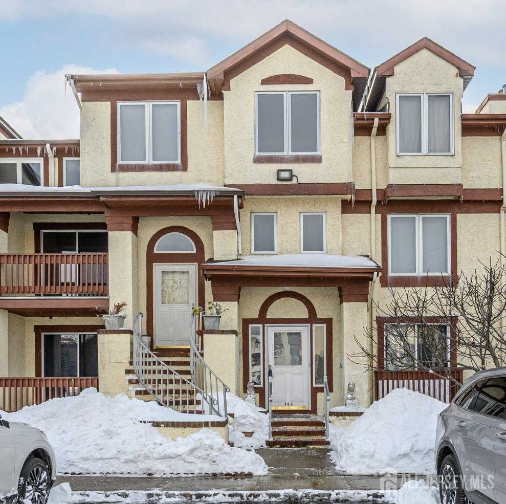 Homes for sale in Woodbridge Proper, NJ | 303 Michaels Ct, Woodbridge Proper, NJ 07095 | MLS# 2610084R