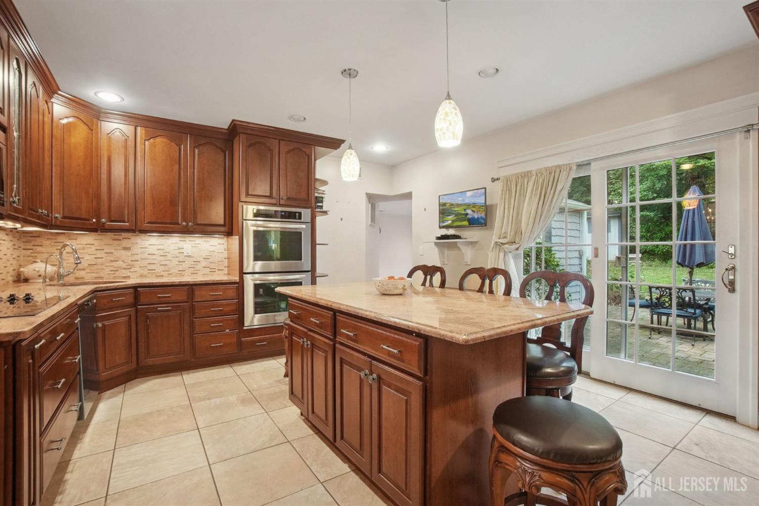 12 Edgewood, Edison, NJ, 08820