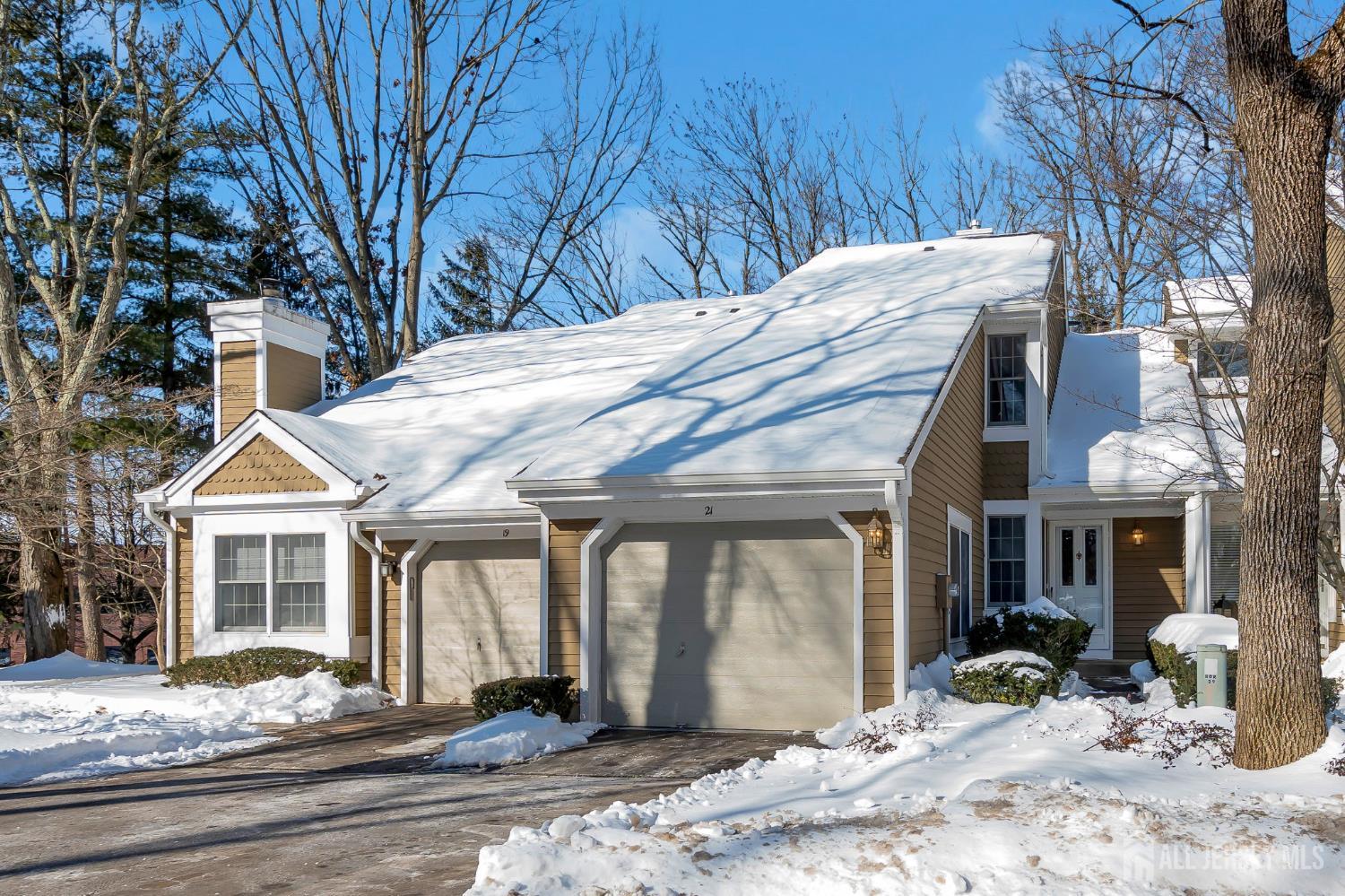 Homes for sale in Bedminster, NJ | 21 Stone Run Rd, Bedminster, NJ 07921 | MLS# 2610136R