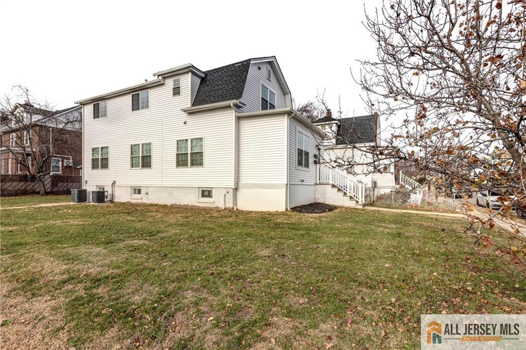 Homes for sale in Fords, NJ | 27 S 2Nd St, Fords, NJ 08863 | MLS# 2661209M