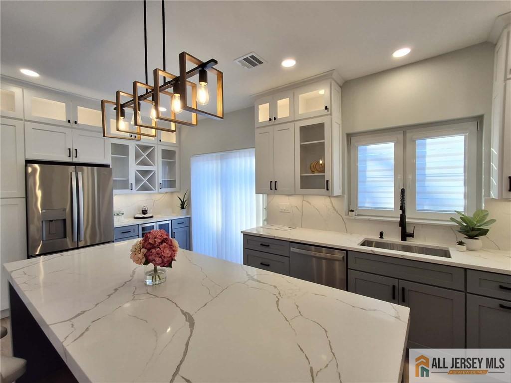 Homes for sale in South Amboy, NJ | 440 Railroad Ave, South Amboy, NJ 08879 | MLS# 2661212M