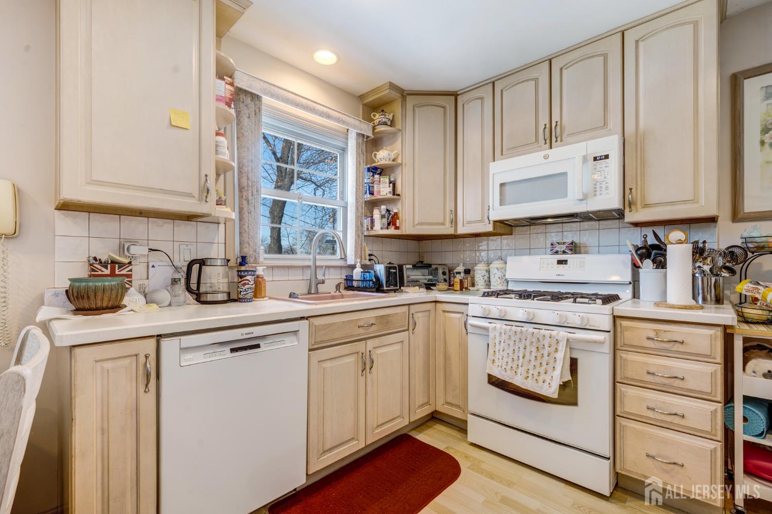 30 Rieder, Edison, NJ, 08817