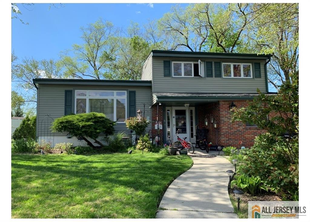 8 Normandy Road, Colonia, NJ, 07067