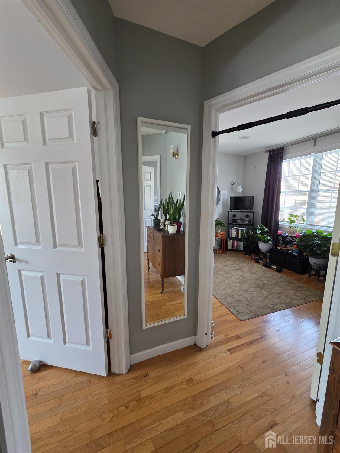 25 Columbia, Trenton, NJ, 08618