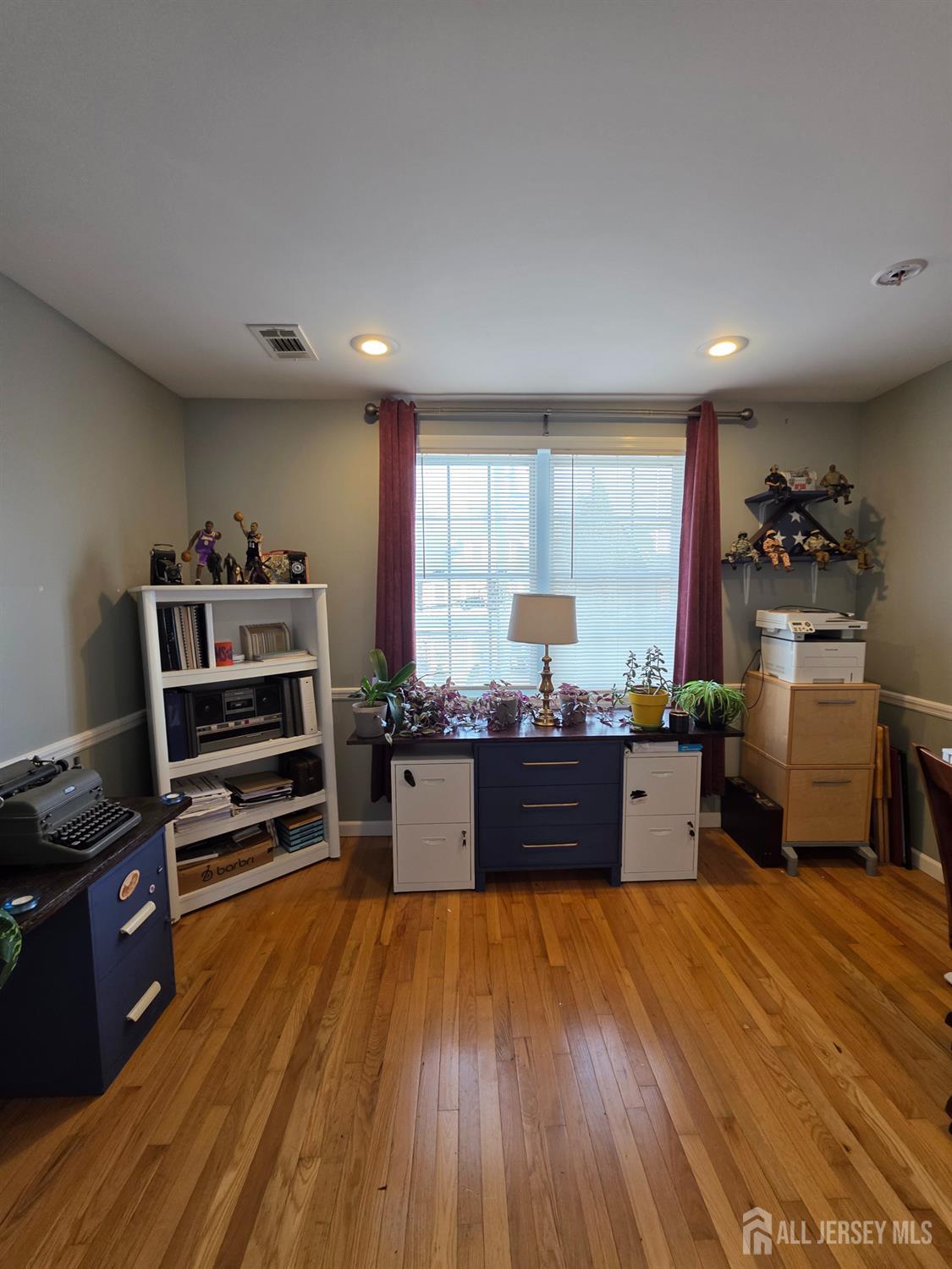 25 Columbia, Trenton, NJ, 08618