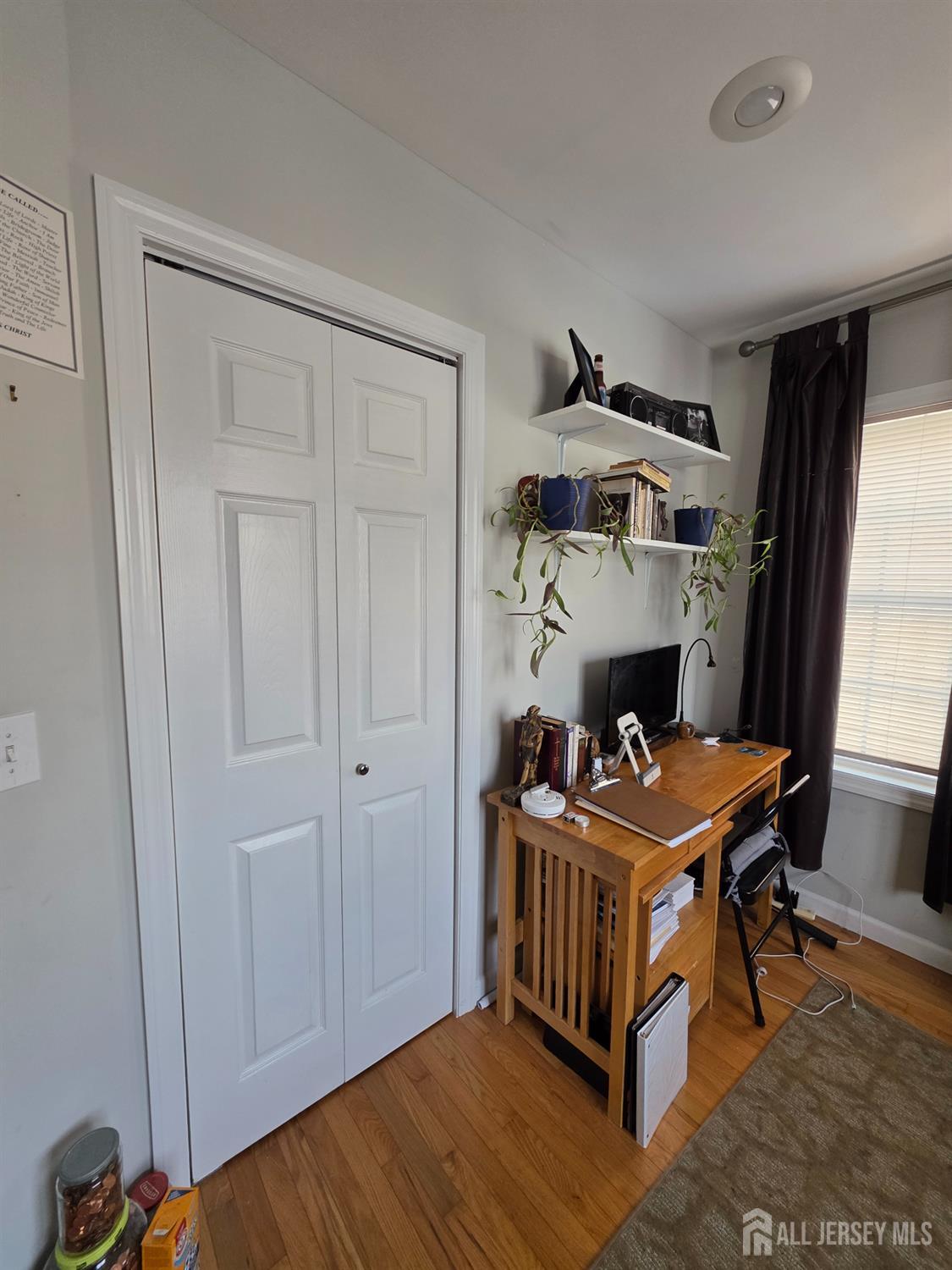 25 Columbia, Trenton, NJ, 08618