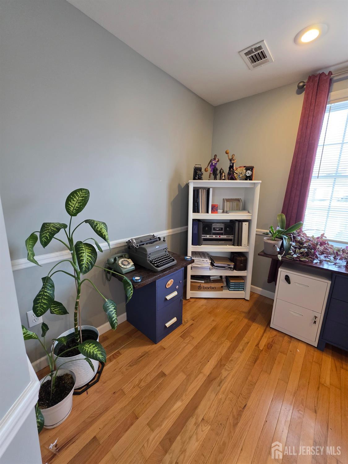 25 Columbia, Trenton, NJ, 08618