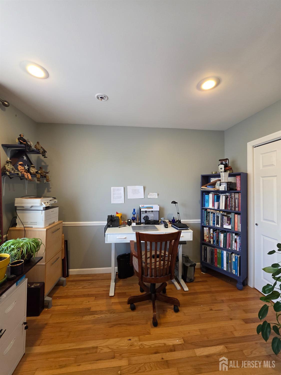 25 Columbia, Trenton, NJ, 08618