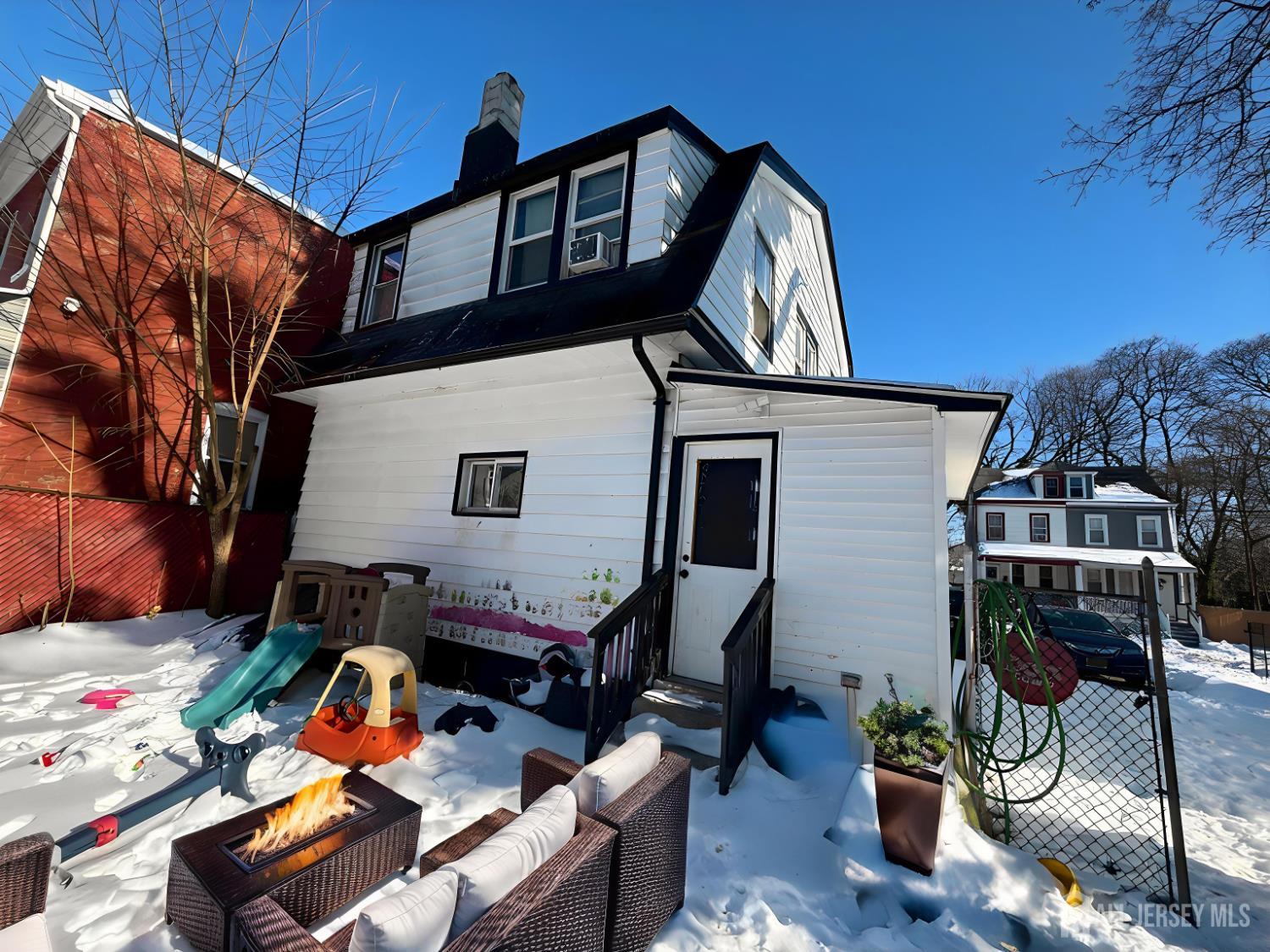 23 W Christoph, Trenton, NJ, 08618