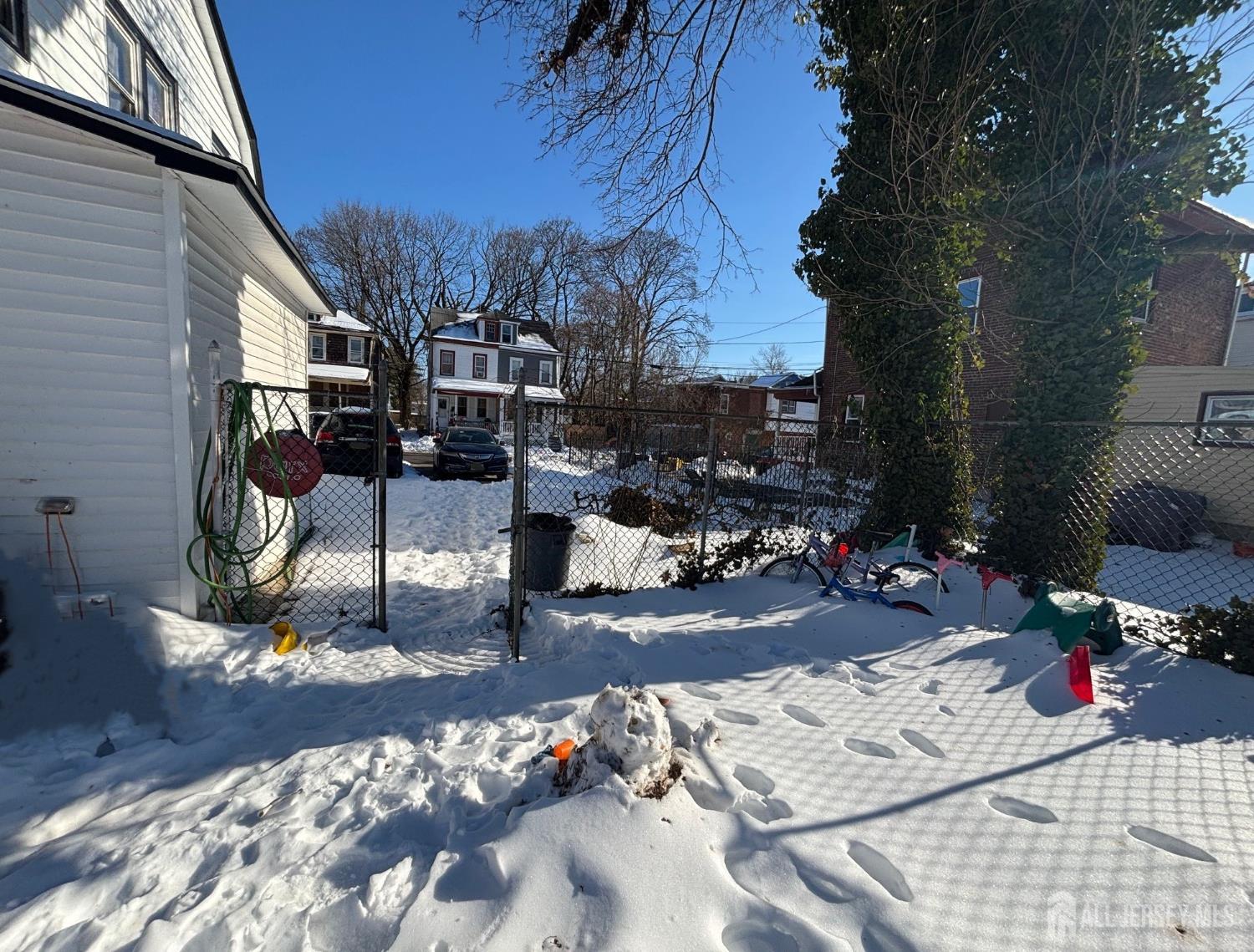 23 W Christoph, Trenton, NJ, 08618