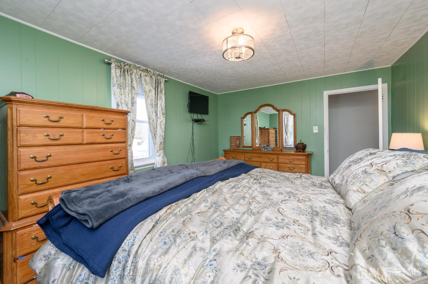 1326 Herbert, Monroe, NJ, 08094