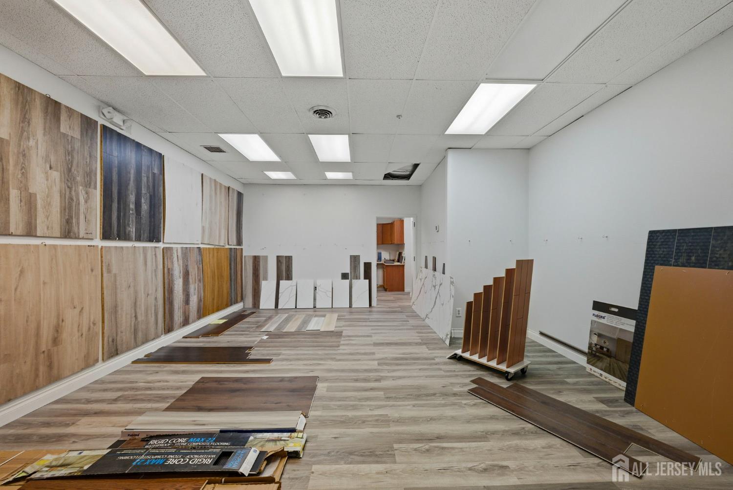 1245 US-1 UNIT 1L, Edison, NJ, 08837