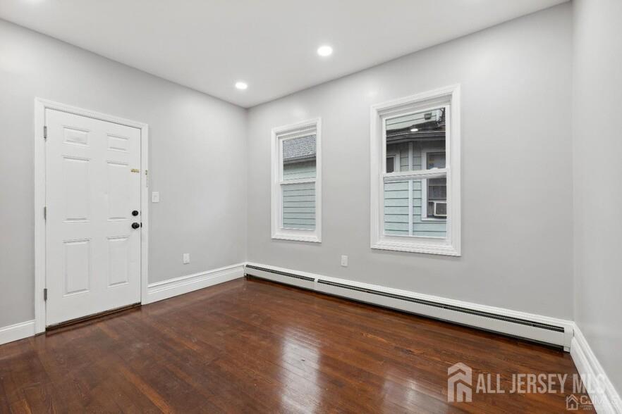 29 S S 2nd, Highland Park, NJ, 08904