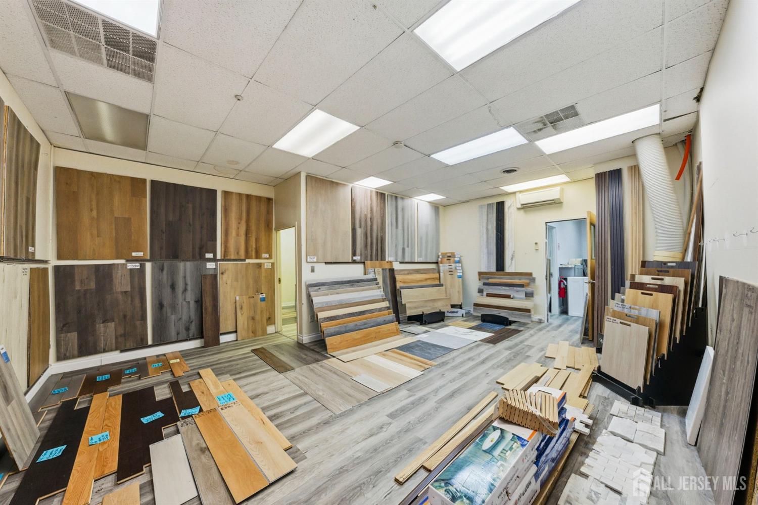 1245 US-1 UNIT 1L, Edison, NJ, 08837