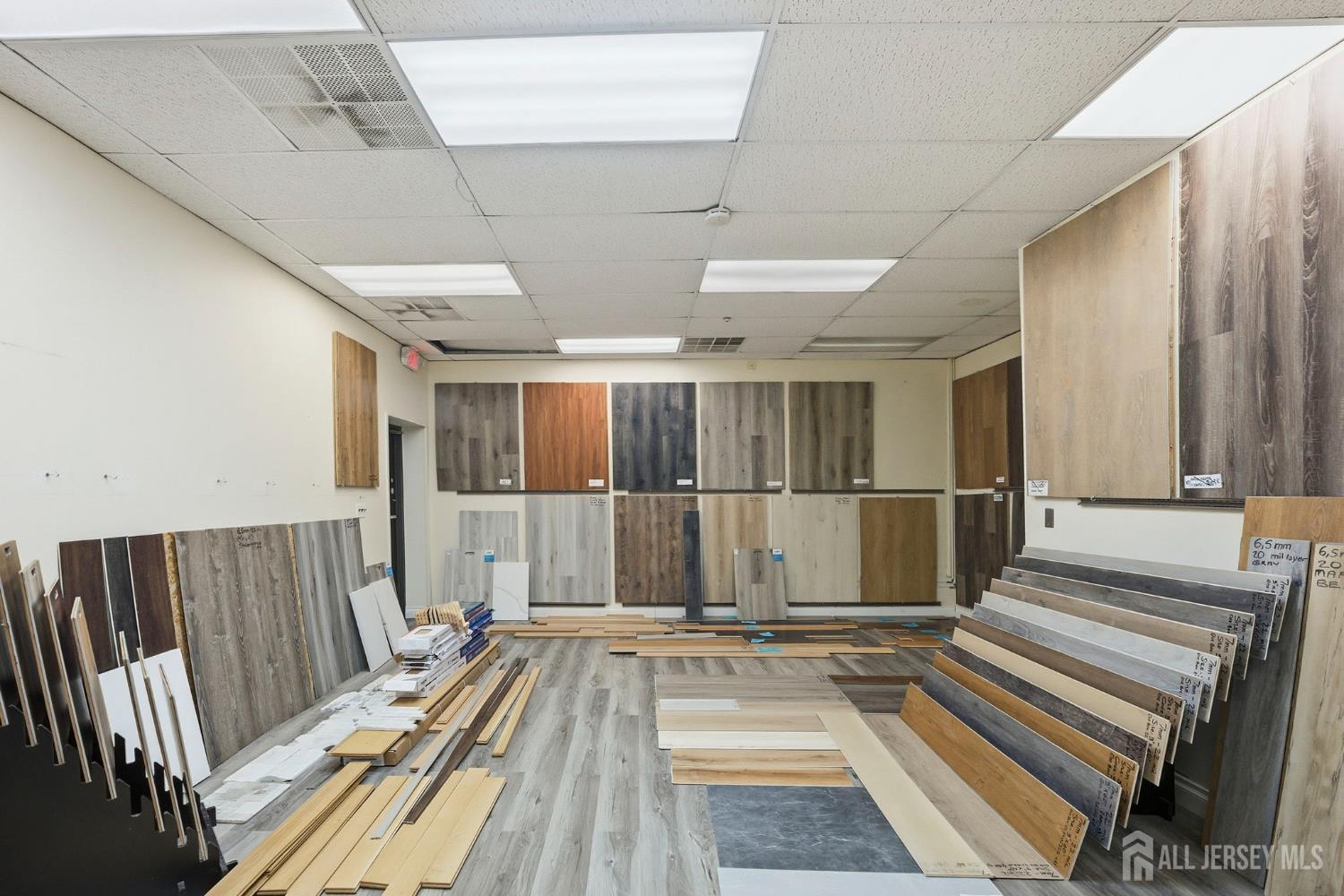 1245 US-1 UNIT 1L, Edison, NJ, 08837