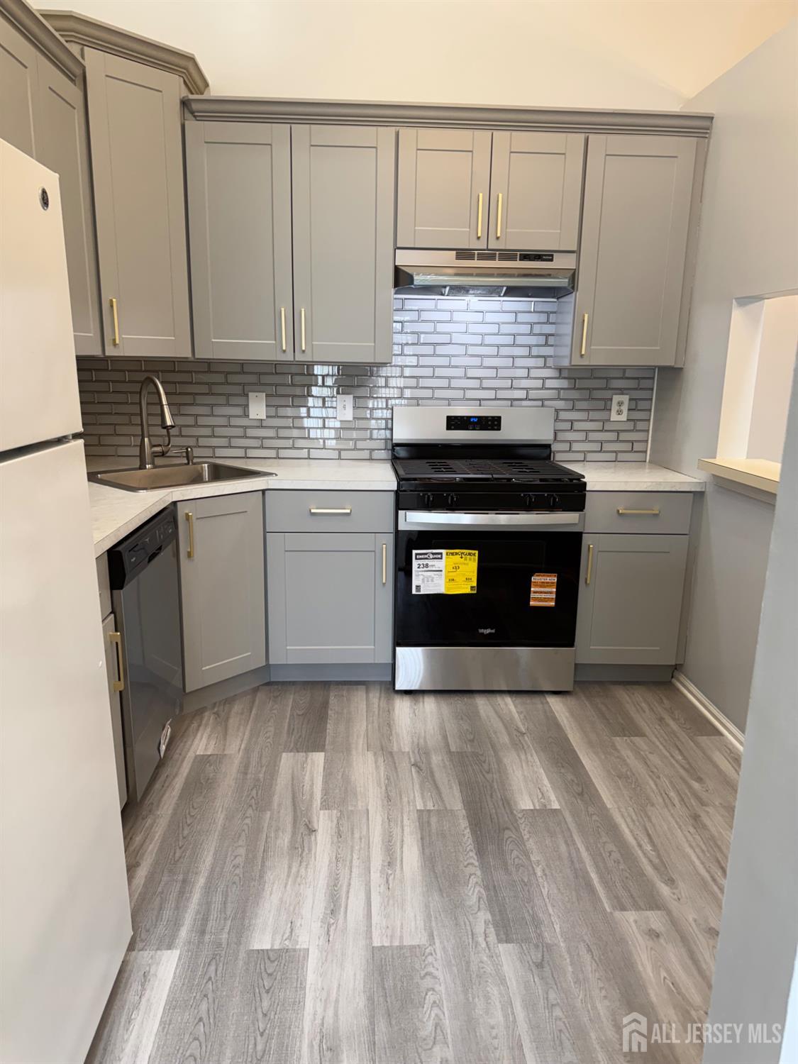 345 Kaplan, Hackensack, NJ, 07601