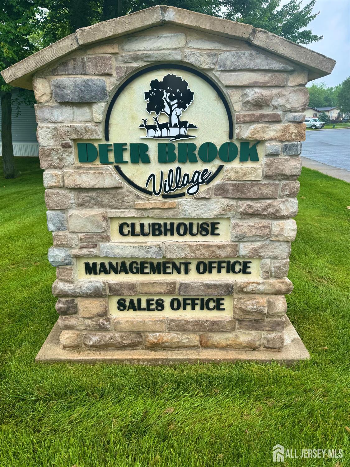 28 Dickens, North Brunswick, NJ, 08902