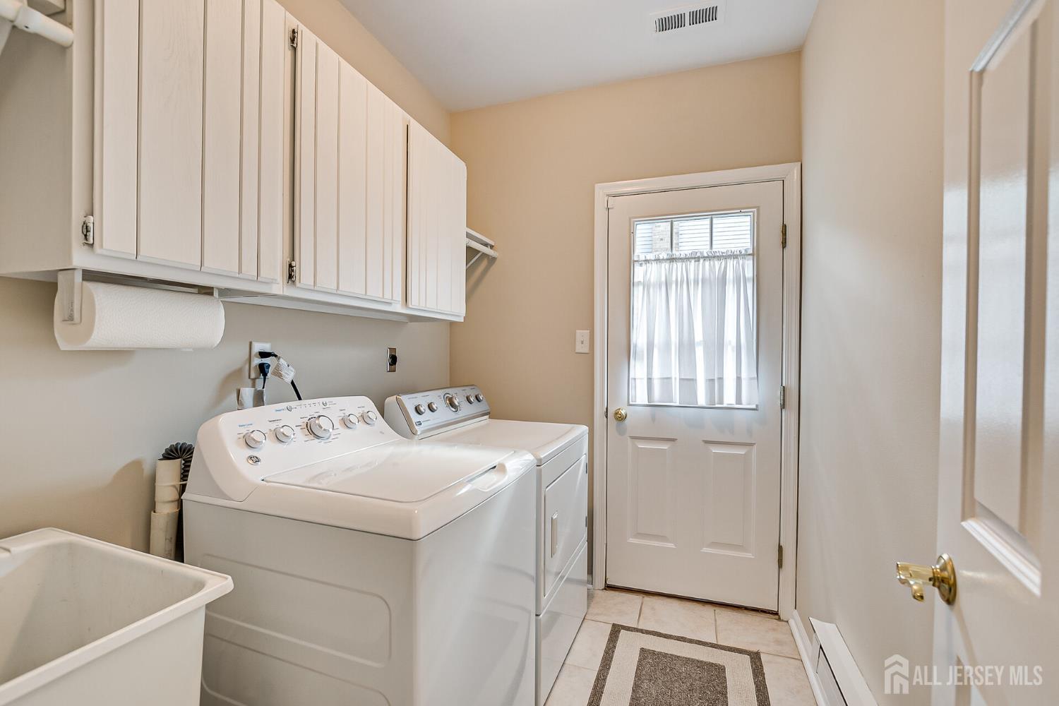 3 Clinton Court, South Brunswick, NJ, 08824