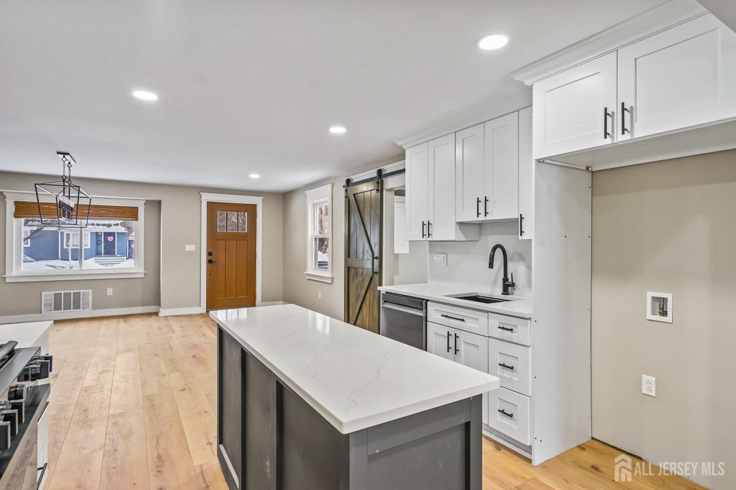 820 front Street, Dunellen, NJ, 08812 820 front Street, Dunellen, NJ, 08812