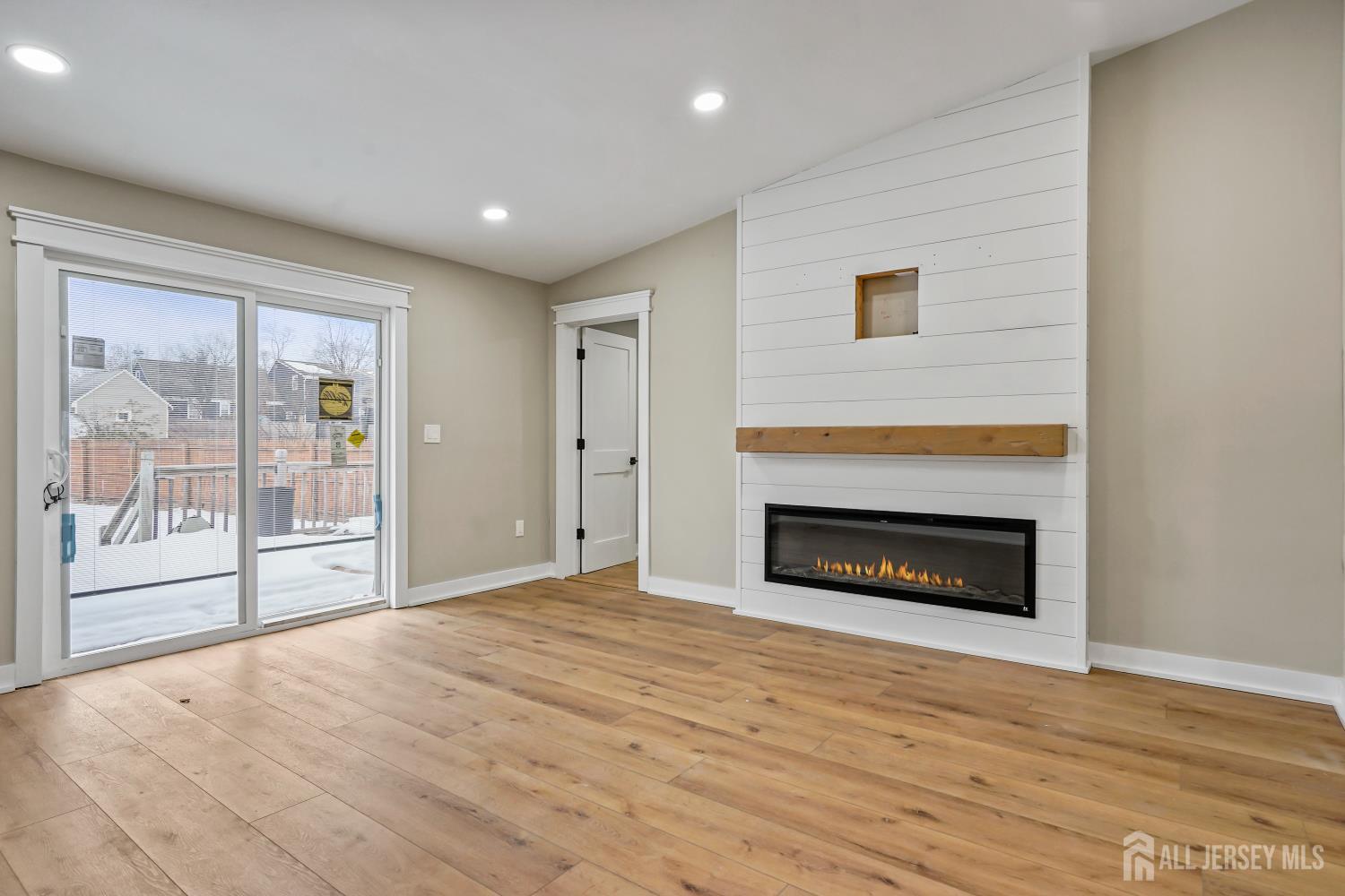 820 front Street, Dunellen, NJ, 08812 820 front Street, Dunellen, NJ, 08812