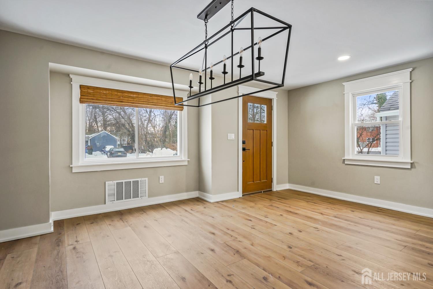 820 front Street, Dunellen, NJ, 08812 820 front Street, Dunellen, NJ, 08812