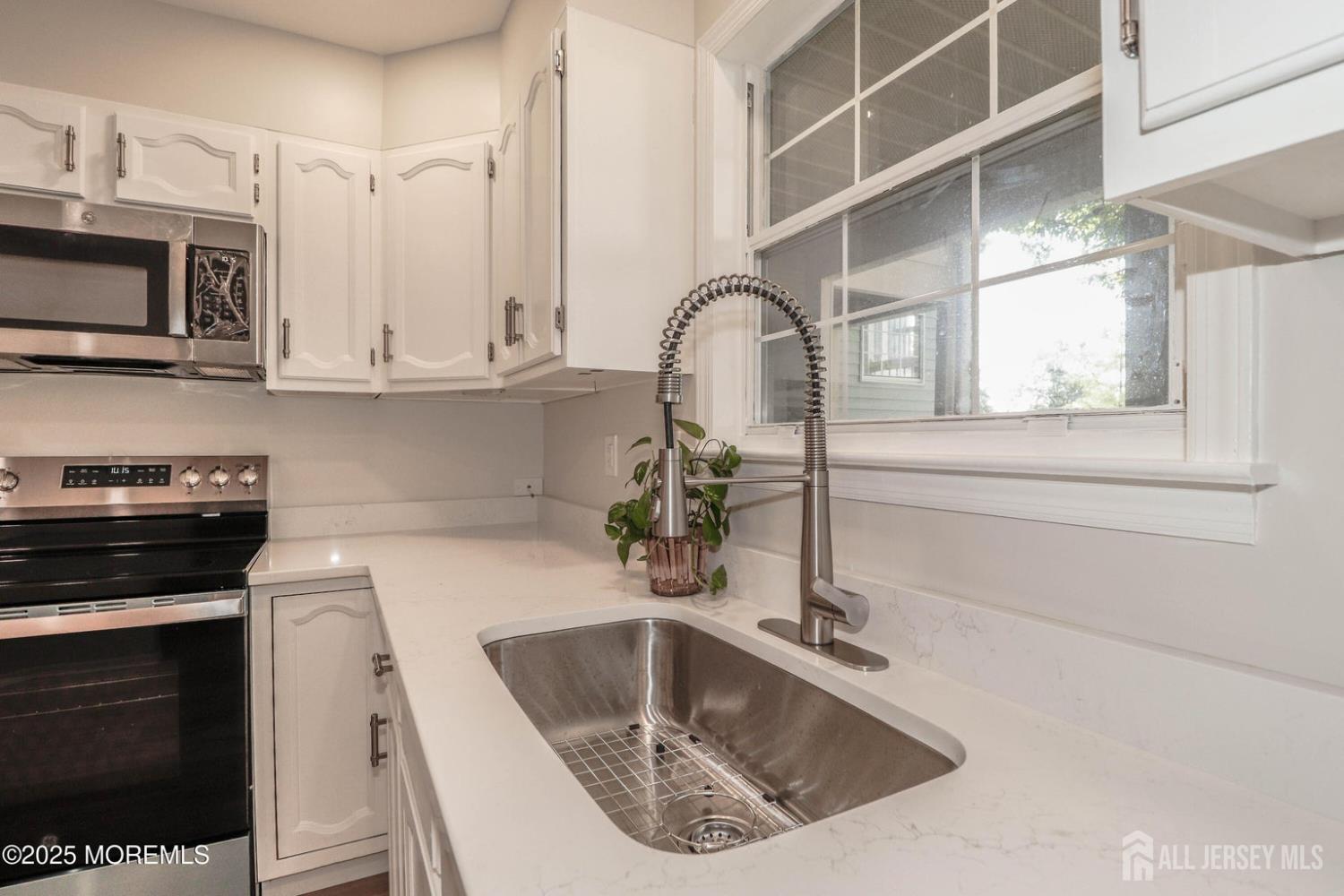 8 Benjamin Franklin Drive, Monroe, NJ, 08831