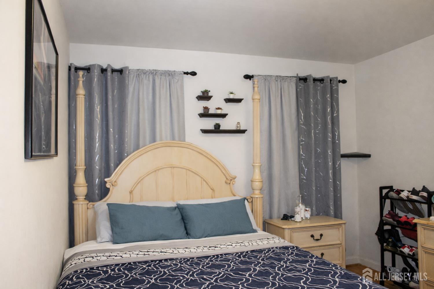 556 compton Avenue, Perth Amboy, NJ, 08861