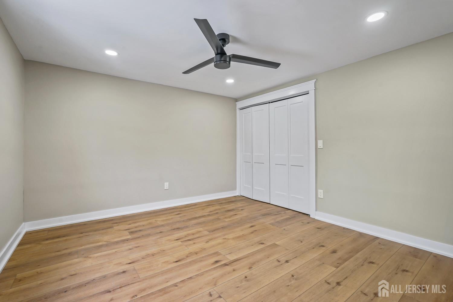 820 front Street, Dunellen, NJ, 08812 820 front Street, Dunellen, NJ, 08812