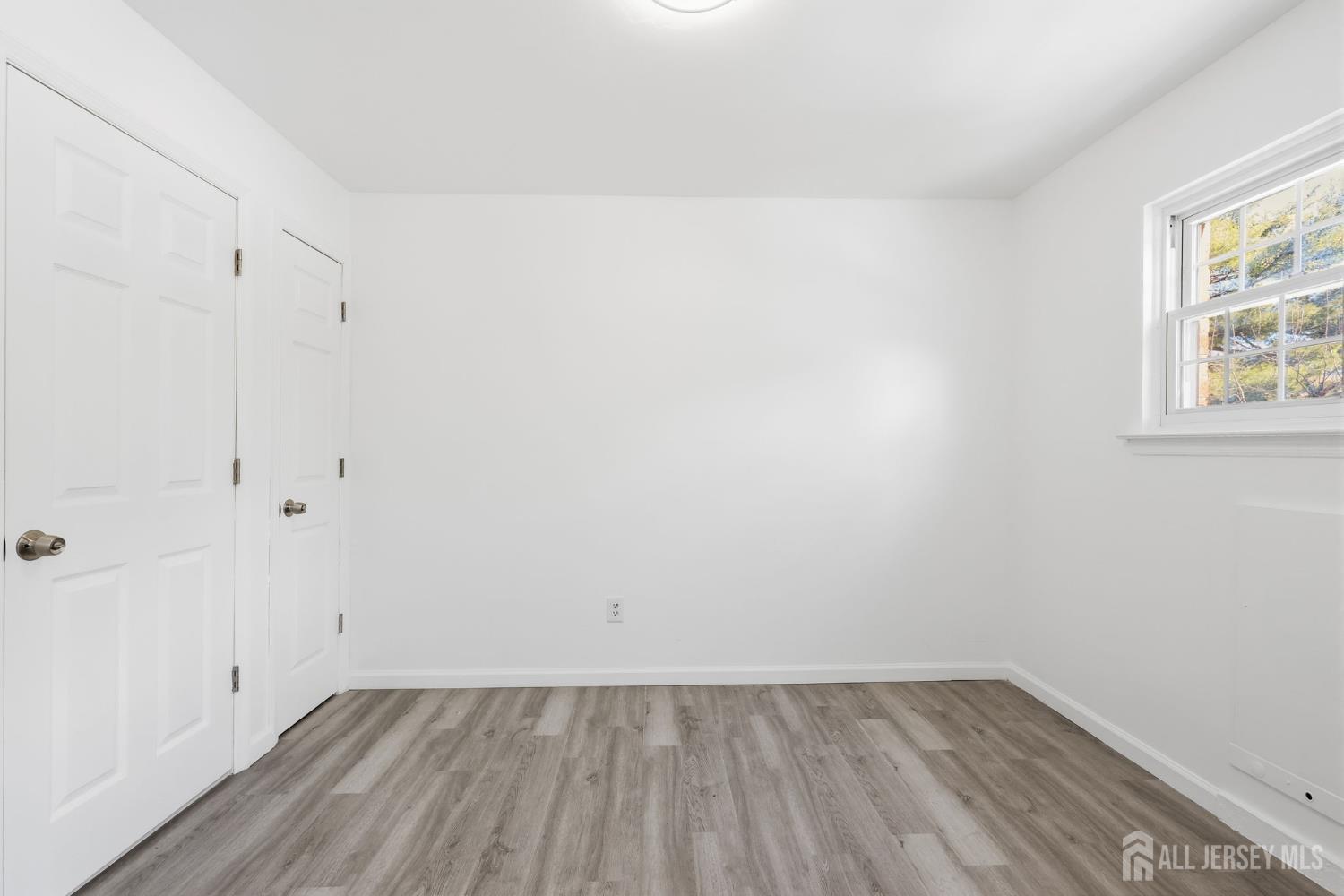 125 College Drive, Edison, NJ, 08817 125 College Drive, Edison, NJ, 08817