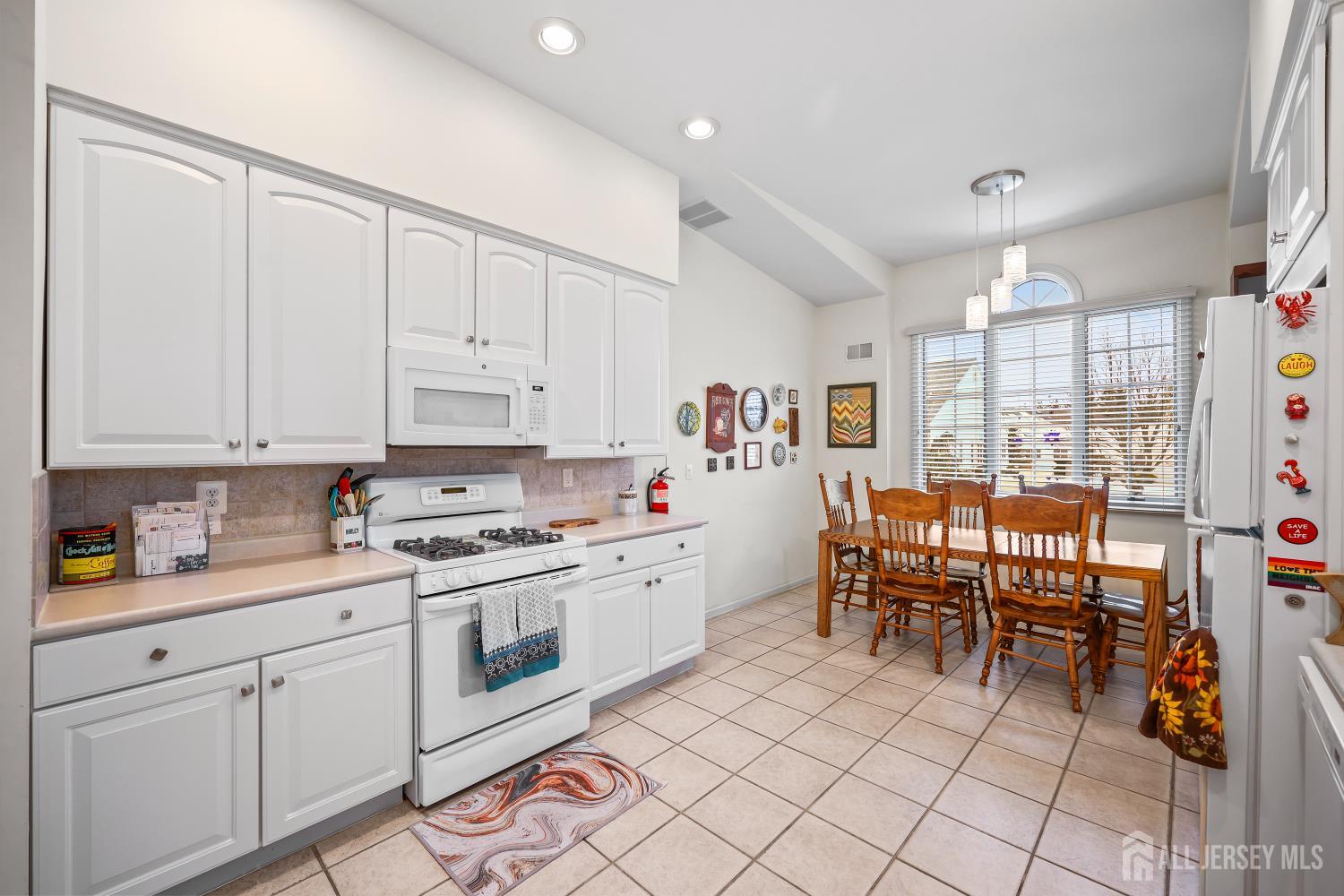 17 Kingston Court, Monroe, NJ, 08831