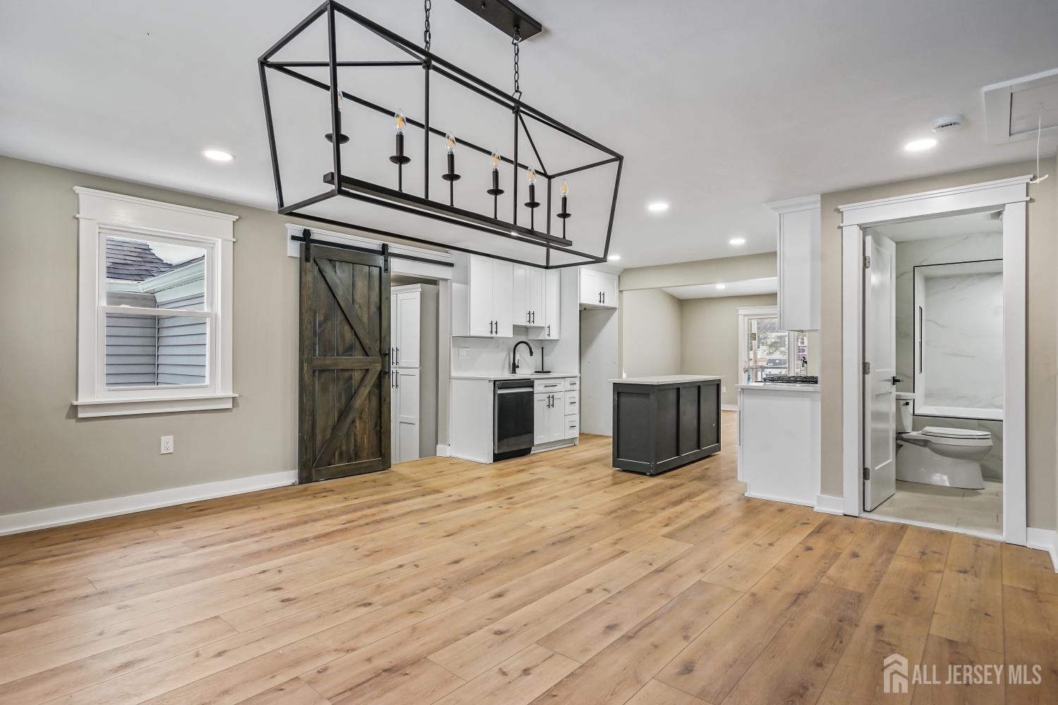 820 front Street, Dunellen, NJ, 08812 820 front Street, Dunellen, NJ, 08812