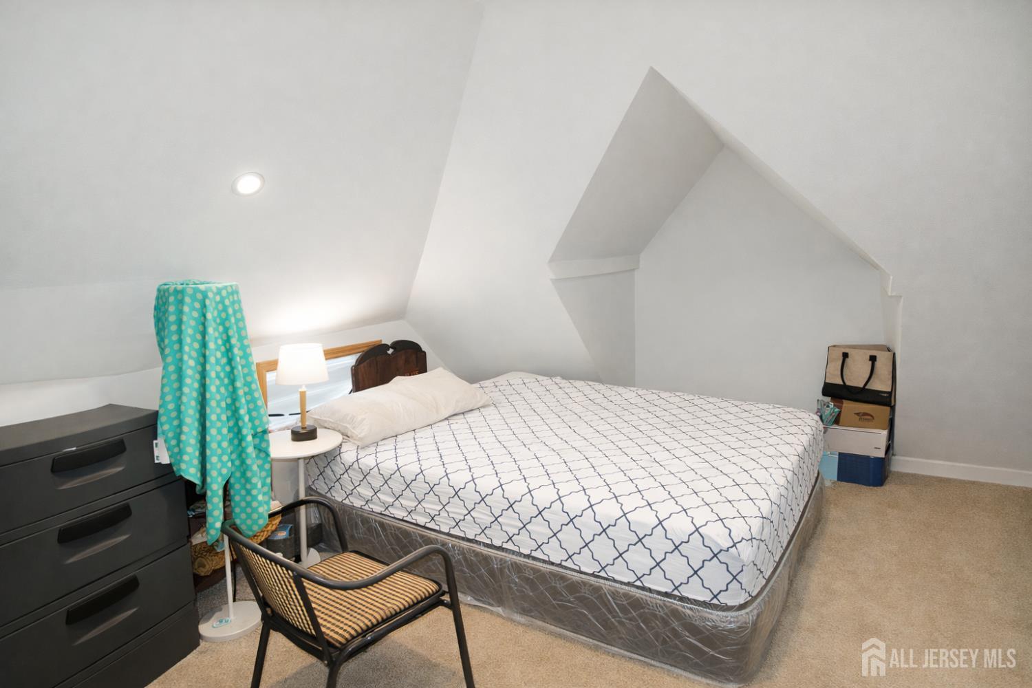 556 compton Avenue, Perth Amboy, NJ, 08861