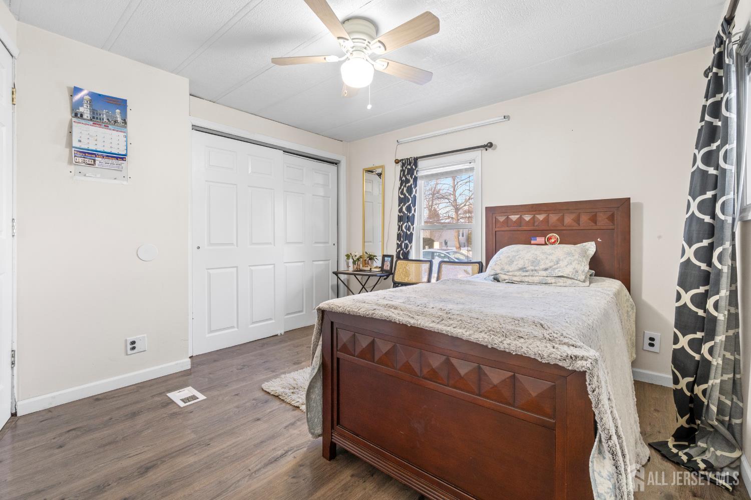 28 Dickens, North Brunswick, NJ, 08902