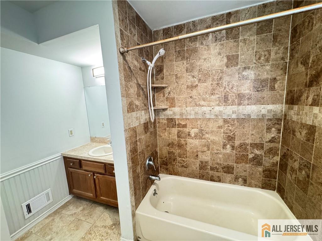 15 Hanover Square UNIT&nbsp;C, Middlesex, NJ, 08846