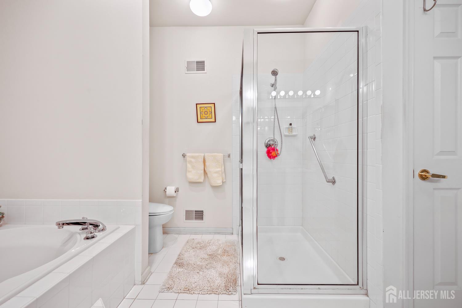 17 Kingston Court, Monroe, NJ, 08831