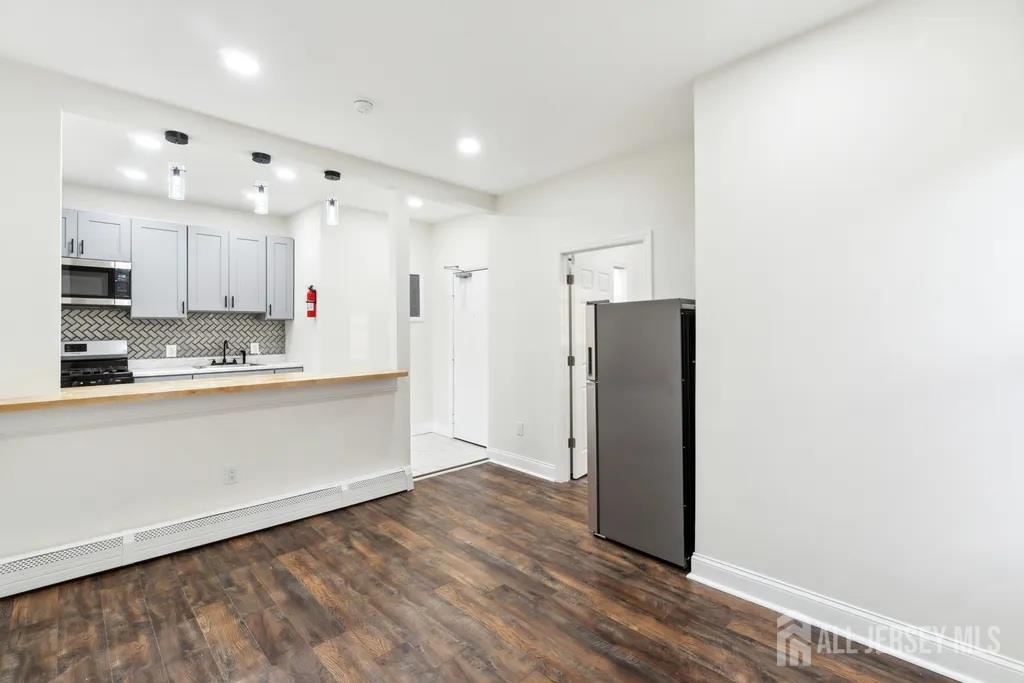 29 S S 2nd, Highland Park, NJ, 08904