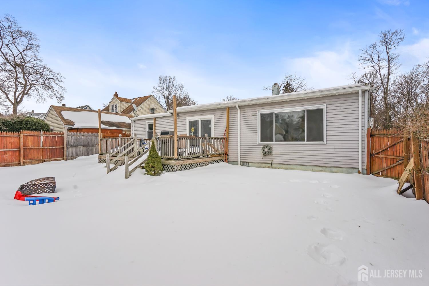 820 front Street, Dunellen, NJ, 08812 820 front Street, Dunellen, NJ, 08812