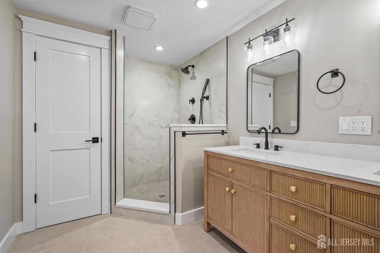 820 front Street, Dunellen, NJ, 08812 820 front Street, Dunellen, NJ, 08812