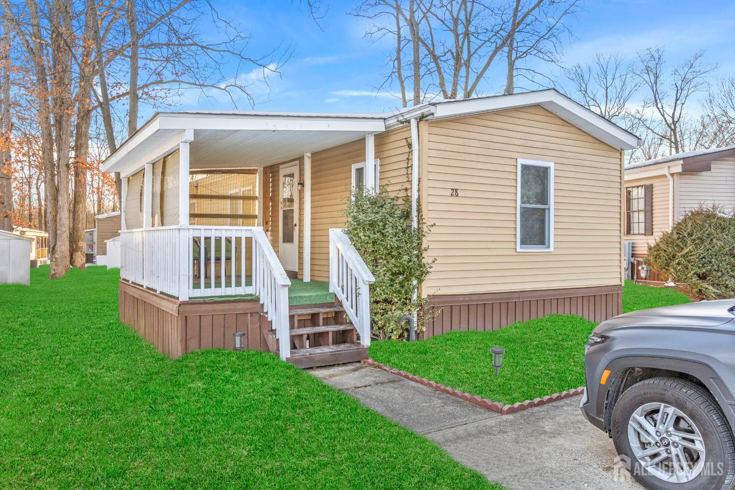 2004 Greenwood, Lindenwold, NJ, 08021