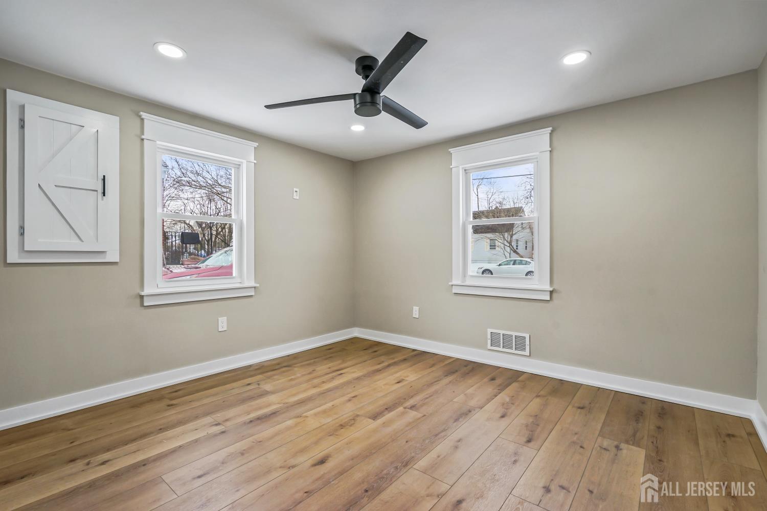 820 front Street, Dunellen, NJ, 08812 820 front Street, Dunellen, NJ, 08812