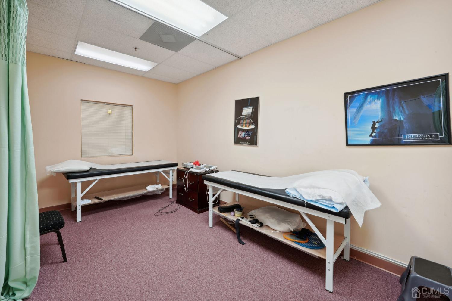 1374 White Horse Hamilton Square, Hamilton, NJ, 08619