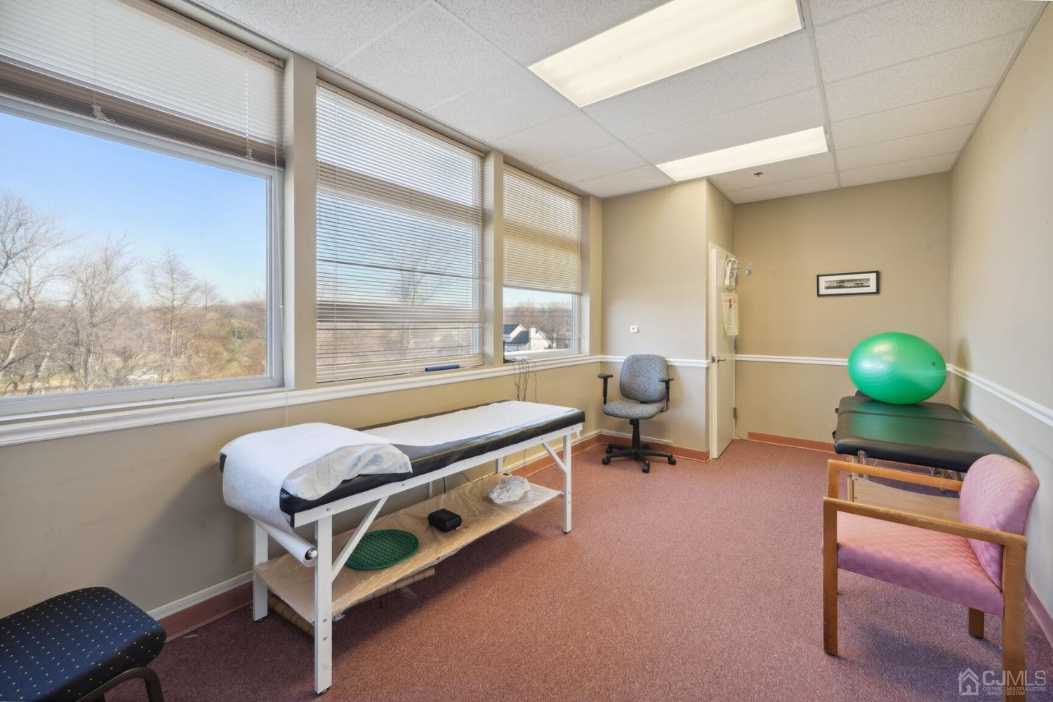 1374 White Horse Hamilton Square, Hamilton, NJ, 08619