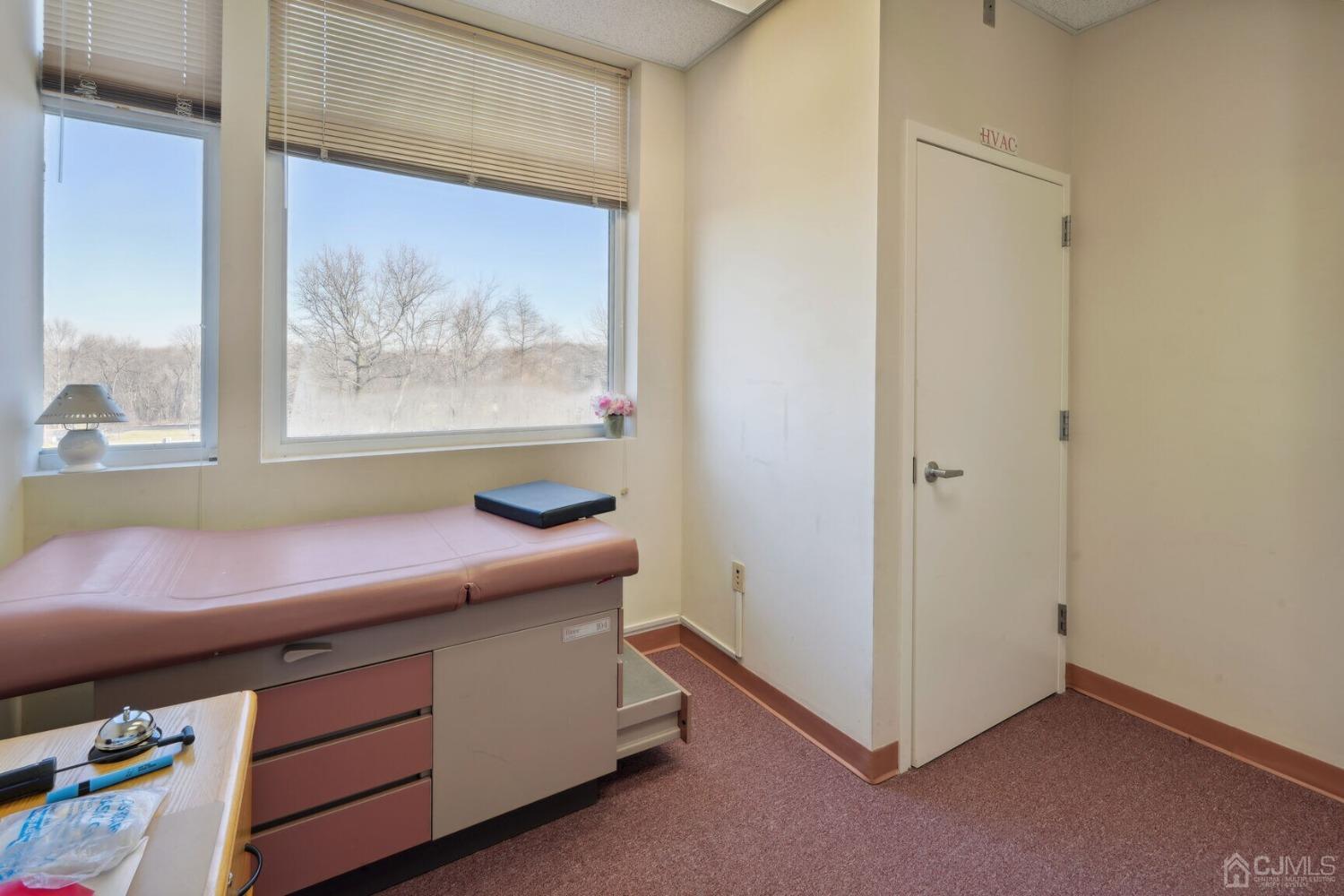 1374 White Horse Hamilton Square, Hamilton, NJ, 08619