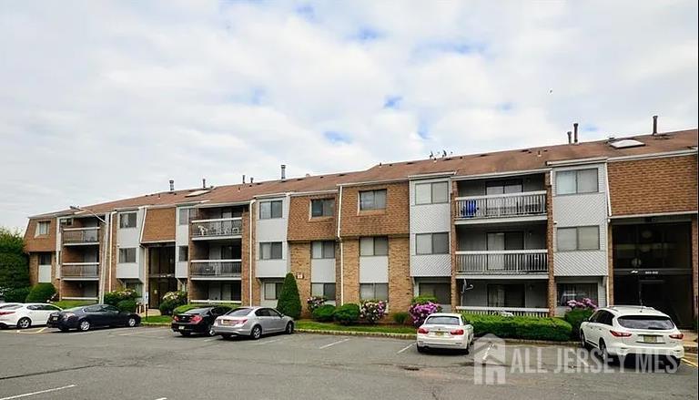 Photo of 513 Edison Glen Terrace