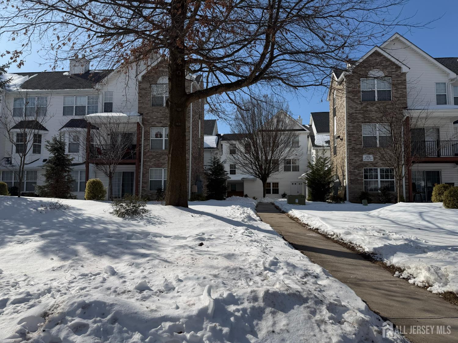 Photo of 920 Plymouth Road, North Brunswick NJ