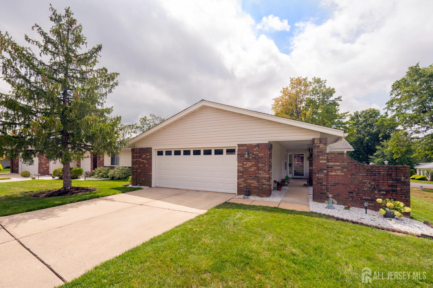 17 Kingston Court, Monroe, NJ, 08831