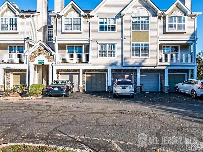Homes for Sale in Edison, NJ